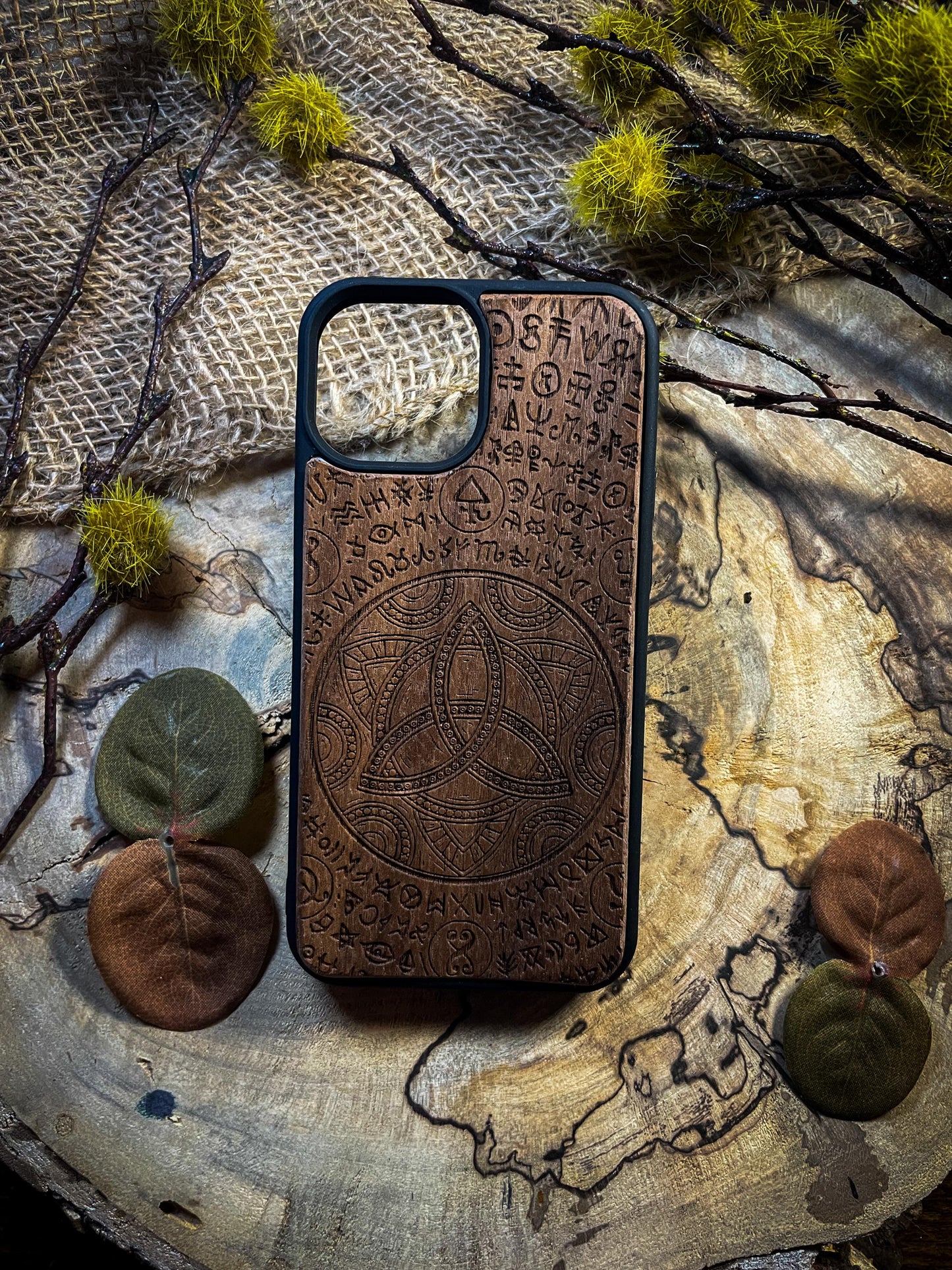 Triquetra symbolic Viking Runes Medieval