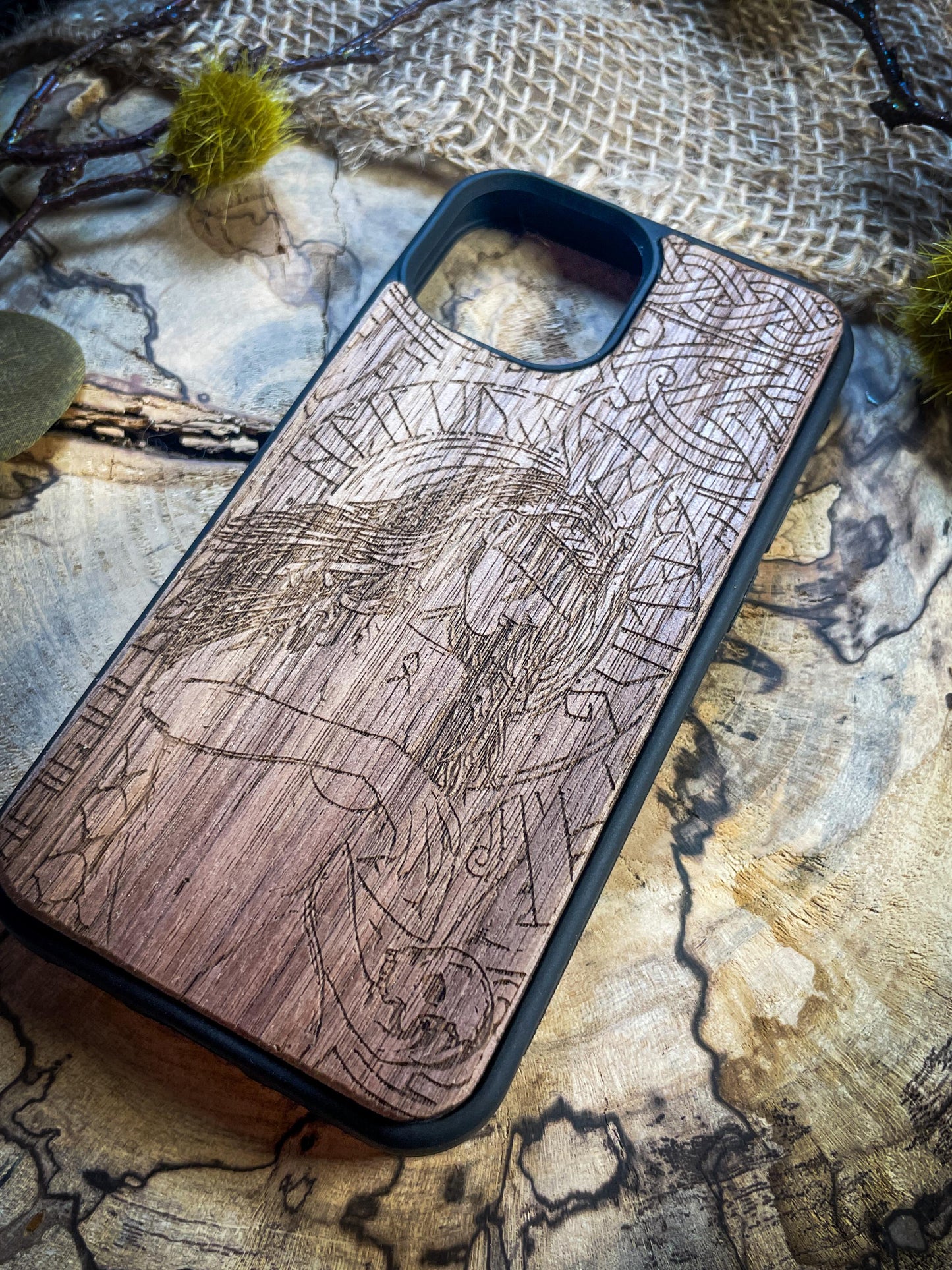 Viking Godess Compass Tree of life Runes Symbol Medieval