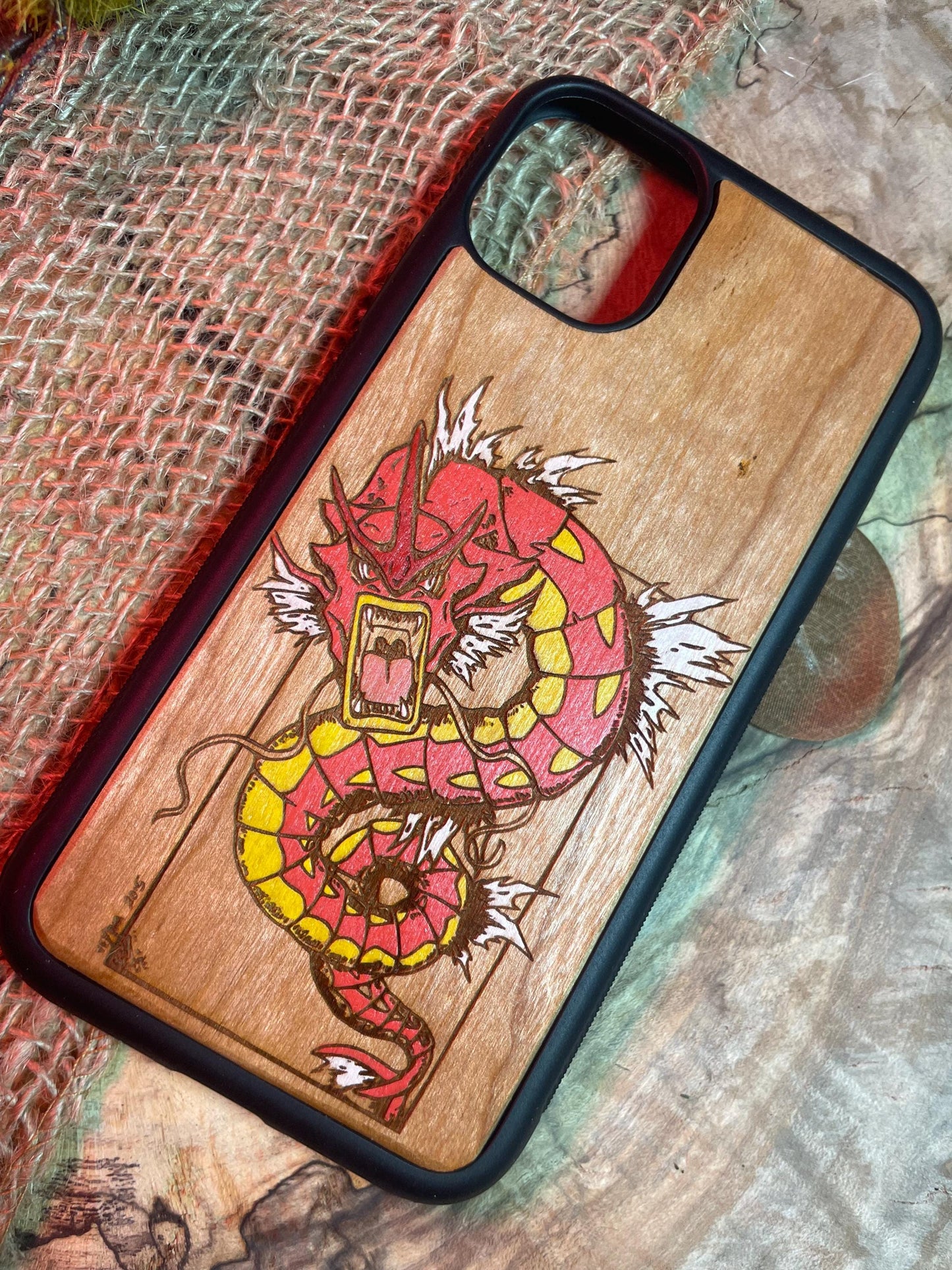 Anime Red Shiny Dragon SHOP APP